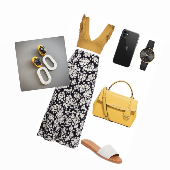 Earrings with acrylic pendant - Picture 15 of 15